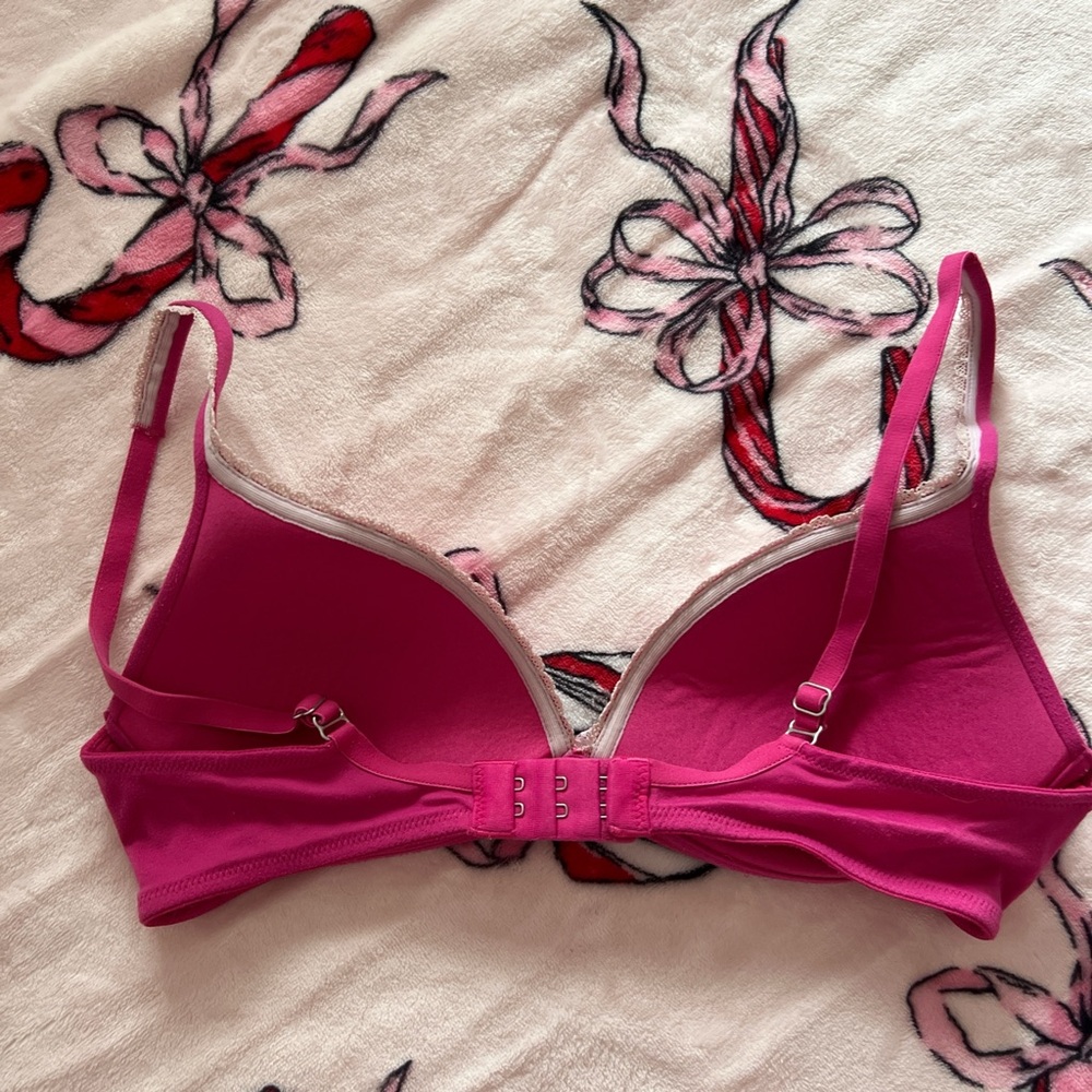 Victoria’s Secret hot pink lace wireless bra 34B - Picture 2 of 4